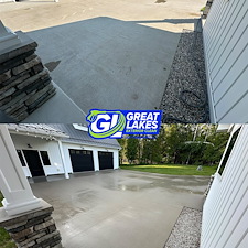 Presque-Isle-MIs-1-Exterior-Cleaning-Soft-Wash-House-Washing-Concrete-Paver-Cleaning-Exterior-Window-Cleaning 9